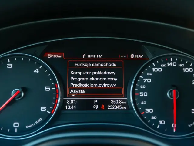 AUDI A6 Avant 2.0 TDI Ultra DPF S tronic