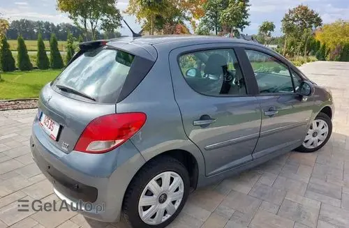 PEUGEOT 207 