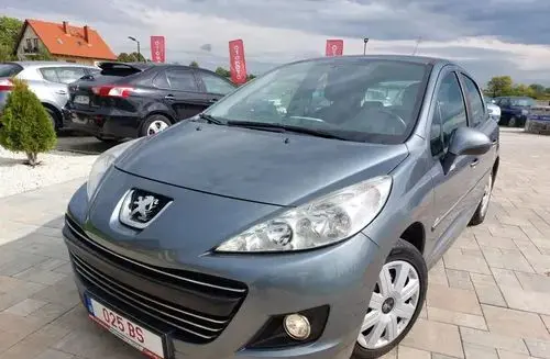 PEUGEOT 207 