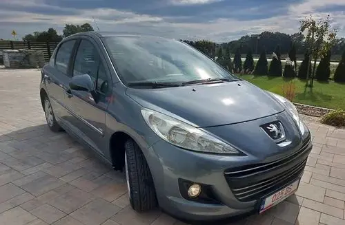 PEUGEOT 207 