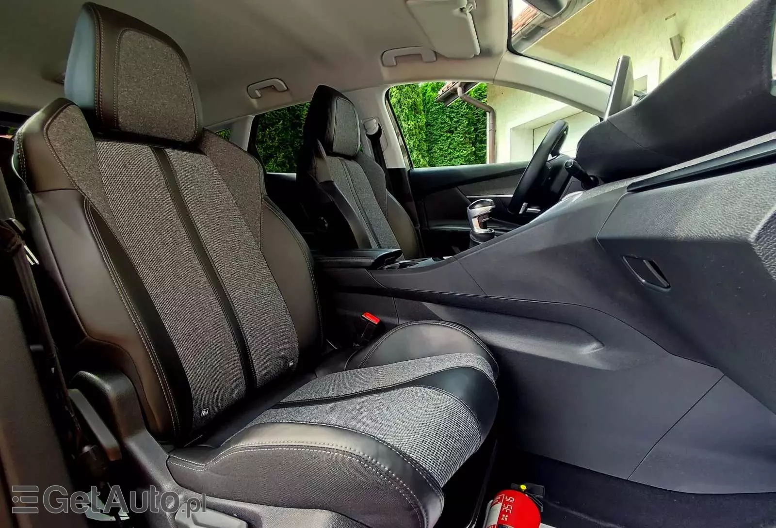 PEUGEOT 3008 PureTech 130 Stop & Start Allure