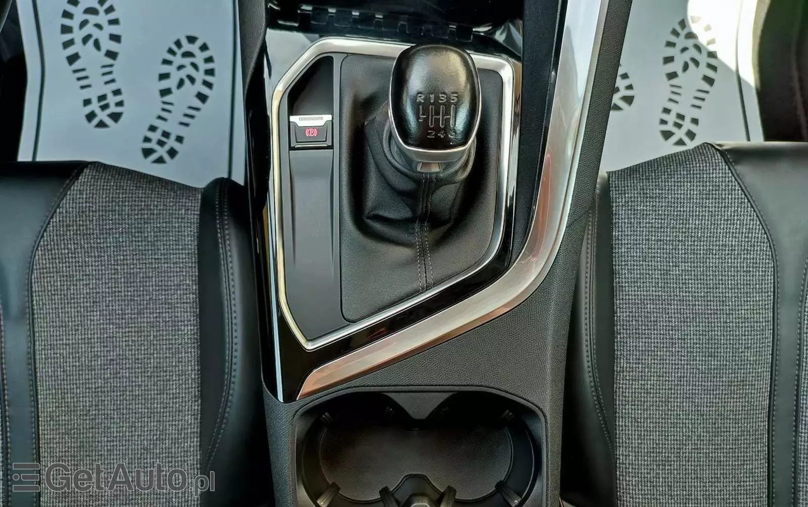 PEUGEOT 3008 PureTech 130 Stop & Start Allure