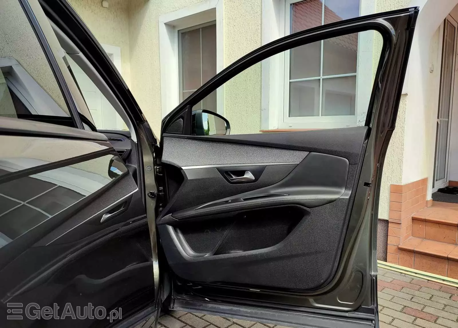 PEUGEOT 3008 PureTech 130 Stop & Start Allure