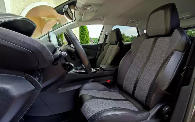 PEUGEOT 3008 PureTech 130 Stop & Start Allure