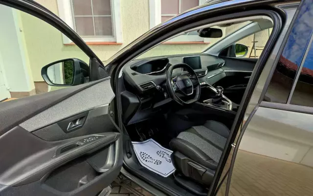 PEUGEOT 3008 PureTech 130 Stop & Start Allure