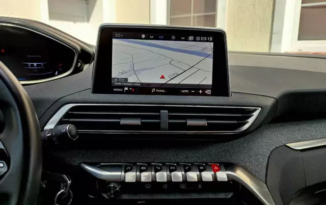 PEUGEOT 3008 PureTech 130 Stop & Start Allure