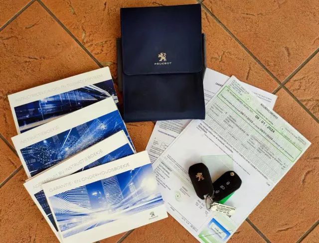 PEUGEOT 3008 PureTech 130 Stop & Start Allure