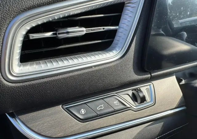 DFSK E5 1.5 PHEV Prestige E-CVT