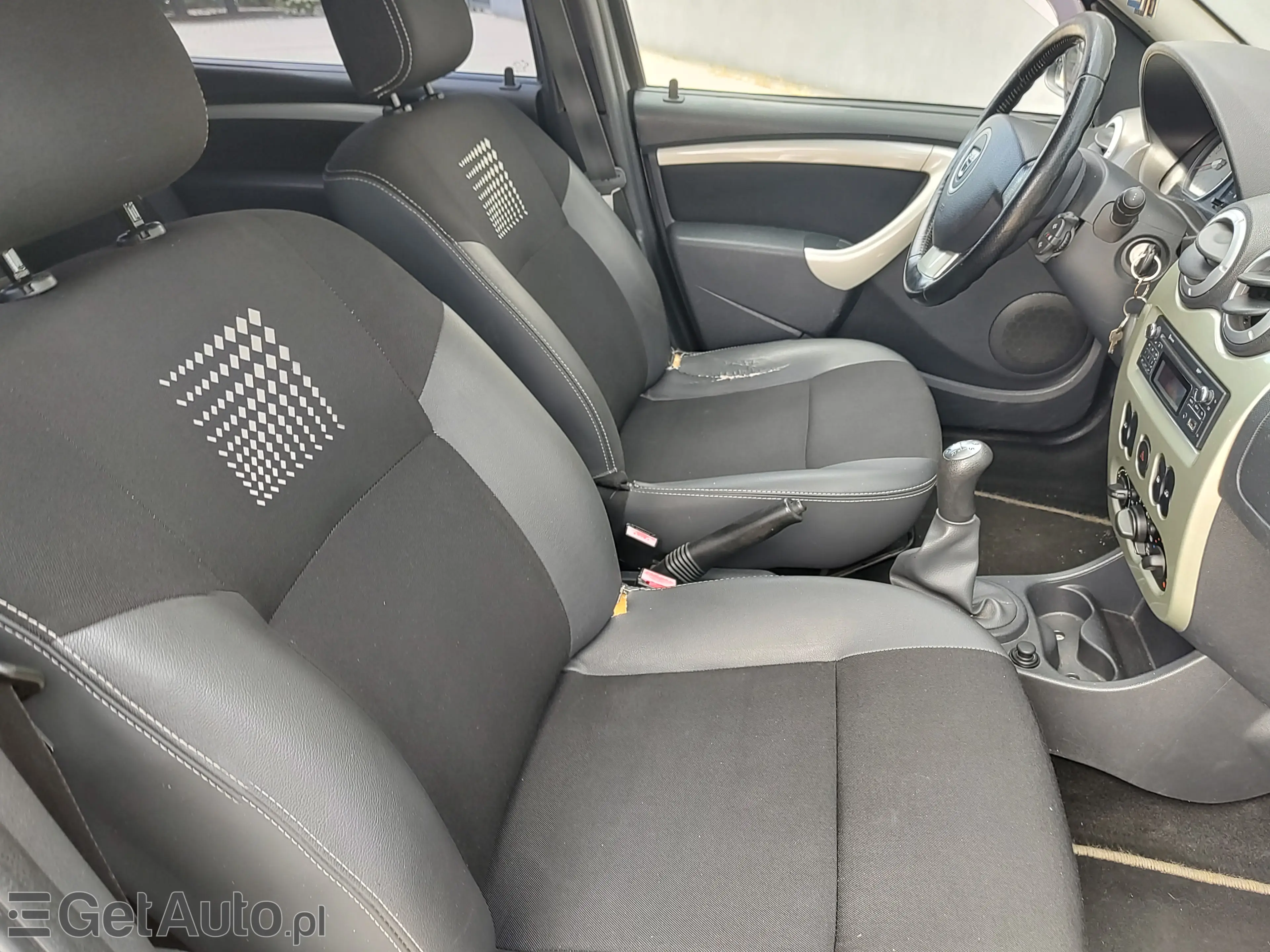 DACIA Logan Access