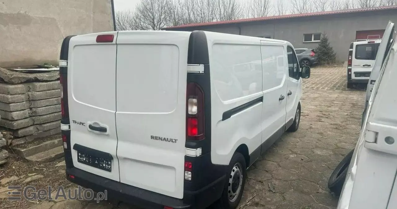 RENAULT Trafic 