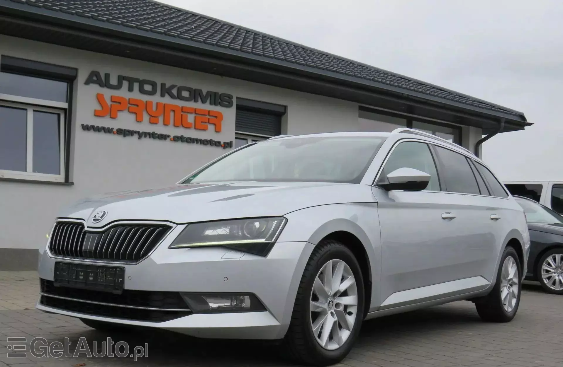 SKODA Superb 