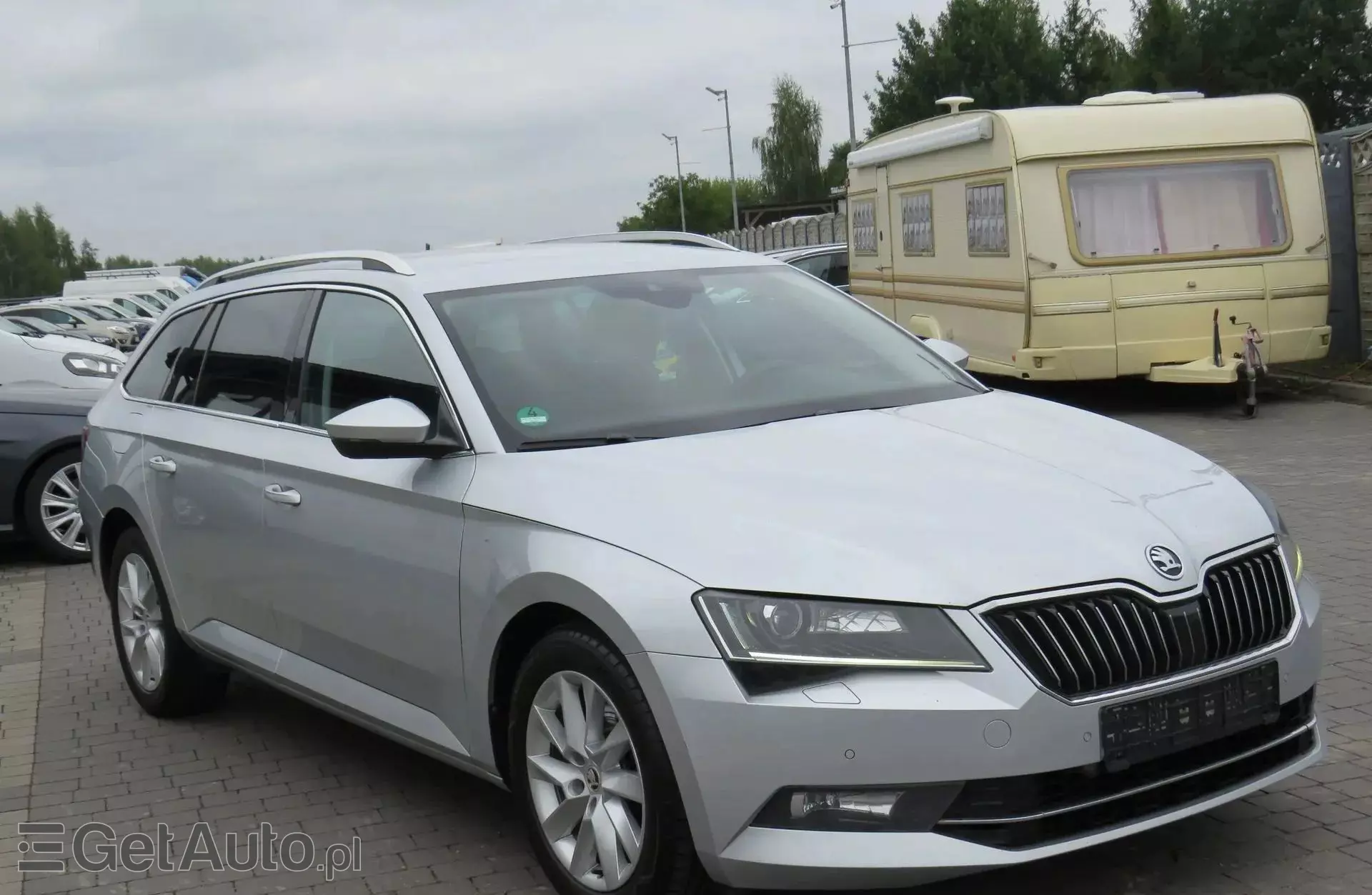SKODA Superb 