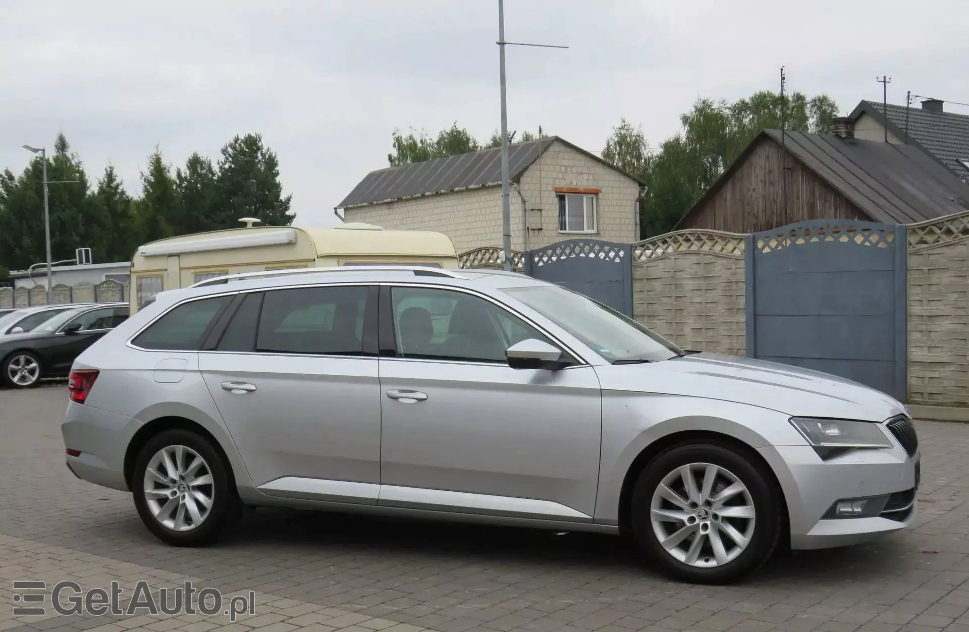 SKODA Superb 