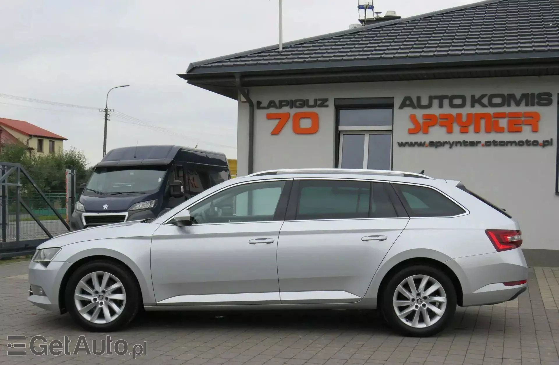 SKODA Superb 