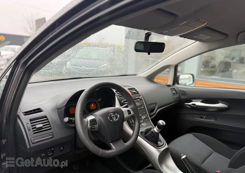 TOYOTA Auris 1.4 D-4D Luna EU5