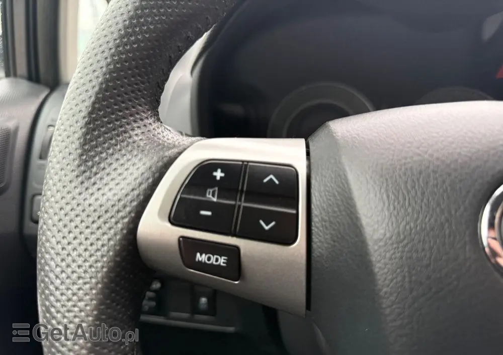 TOYOTA Auris 1.4 D-4D Luna EU5