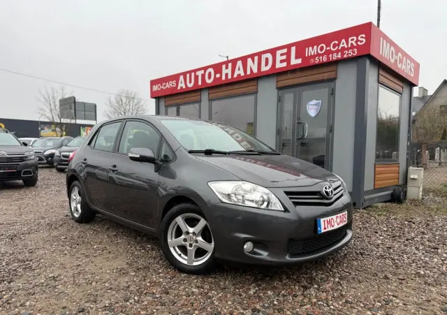 TOYOTA Auris 1.4 D-4D Luna EU5