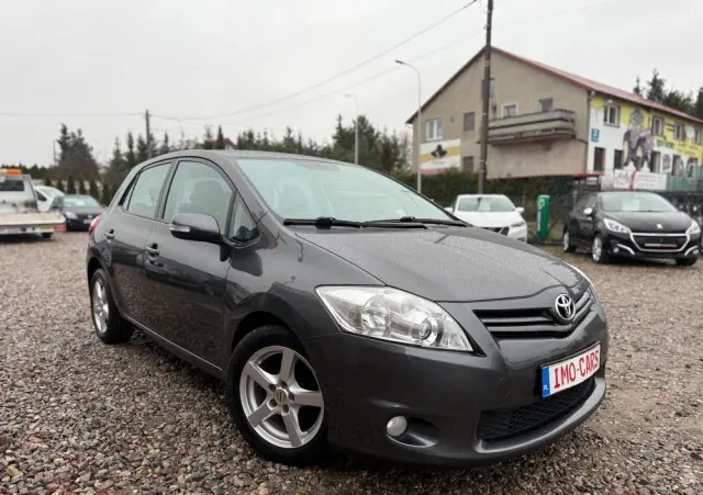 TOYOTA Auris 1.4 D-4D Luna EU5