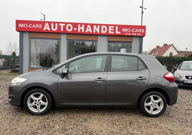 TOYOTA Auris 1.4 D-4D Luna EU5