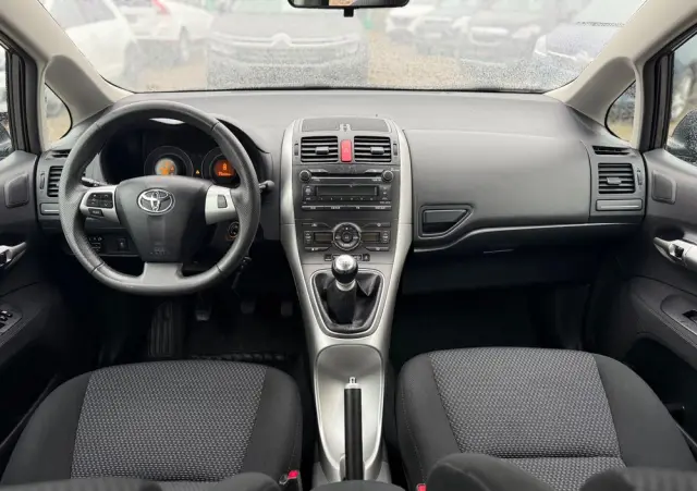 TOYOTA Auris 1.4 D-4D Luna EU5