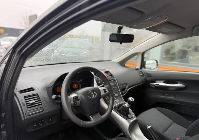 TOYOTA Auris 1.4 D-4D Luna EU5