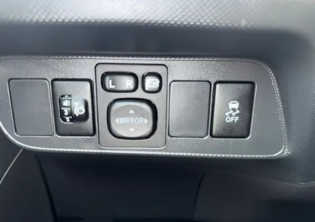 TOYOTA Auris 1.4 D-4D Luna EU5