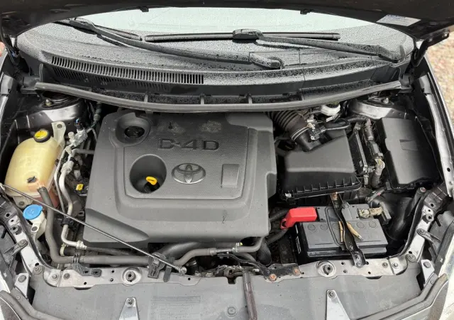 TOYOTA Auris 1.4 D-4D Luna EU5