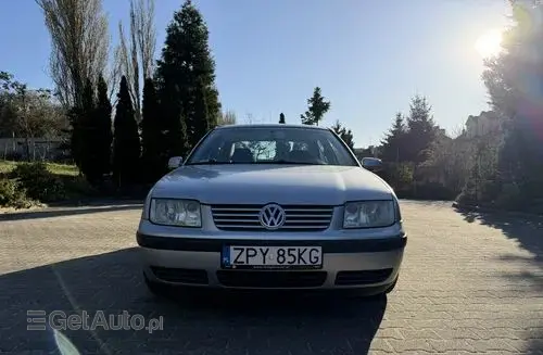 VOLKSWAGEN Bora 