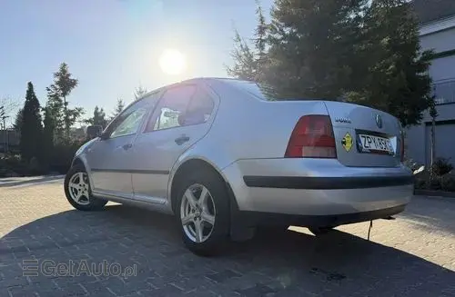 VOLKSWAGEN Bora 