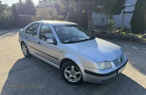 VOLKSWAGEN Bora 