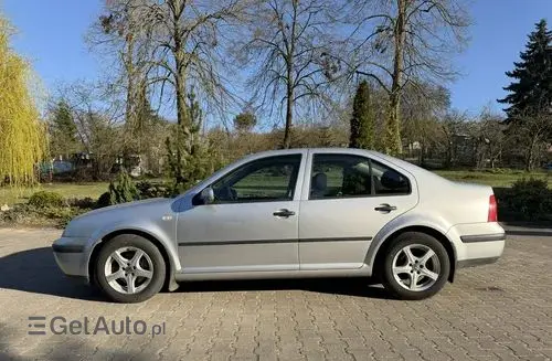 VOLKSWAGEN Bora 