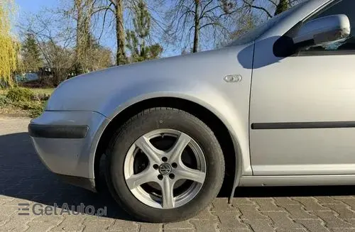 VOLKSWAGEN Bora 