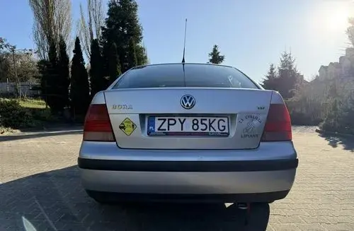 VOLKSWAGEN Bora 