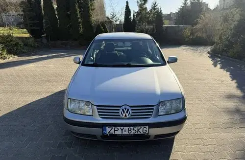 VOLKSWAGEN Bora 