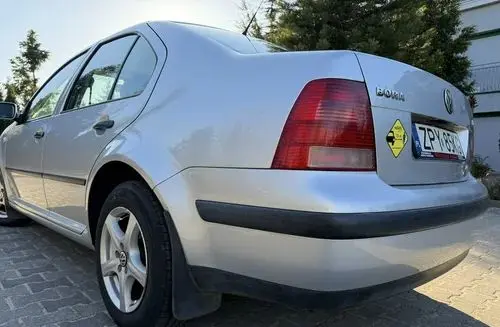 VOLKSWAGEN Bora 