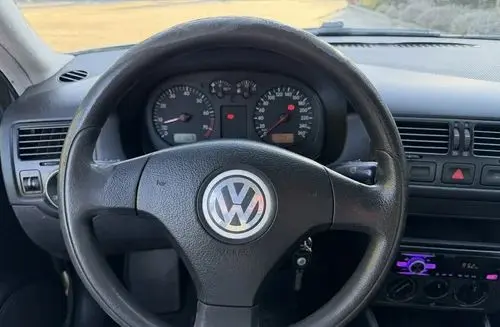 VOLKSWAGEN Bora 