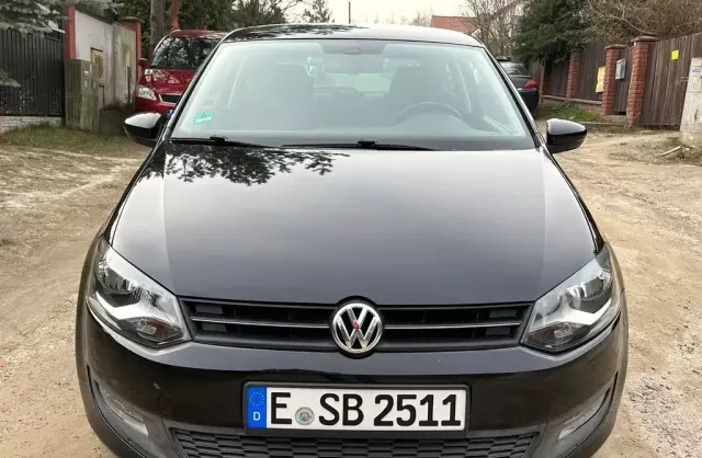 VOLKSWAGEN Polo 