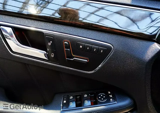 MERCEDES-BENZ Klasa E 