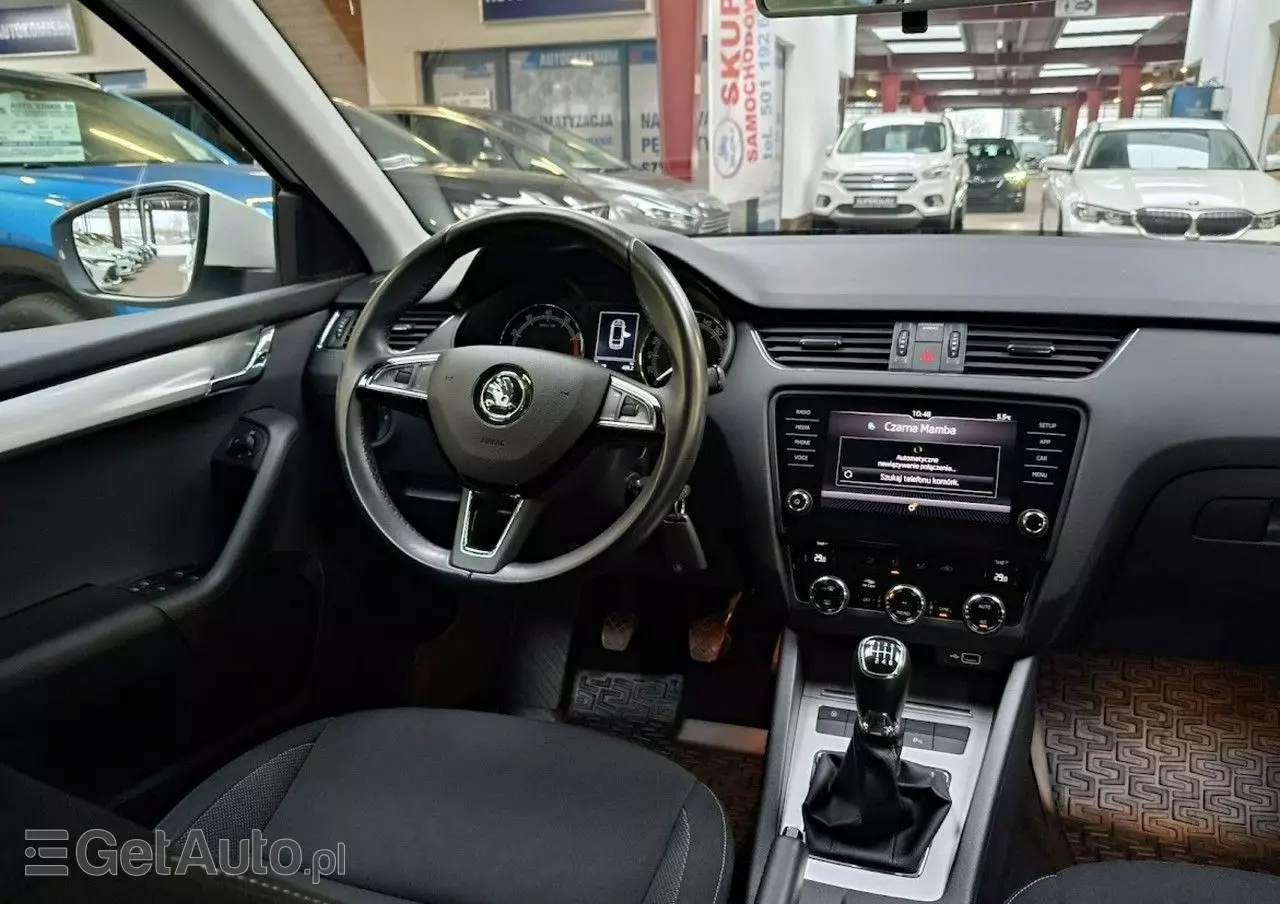 SKODA Octavia 