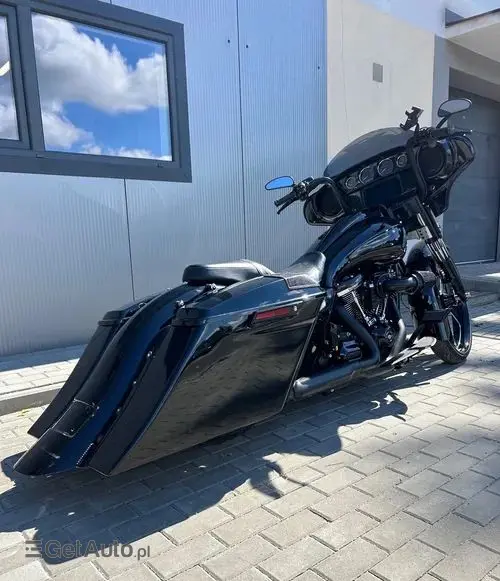 HARLEY-DAVIDSON Street 