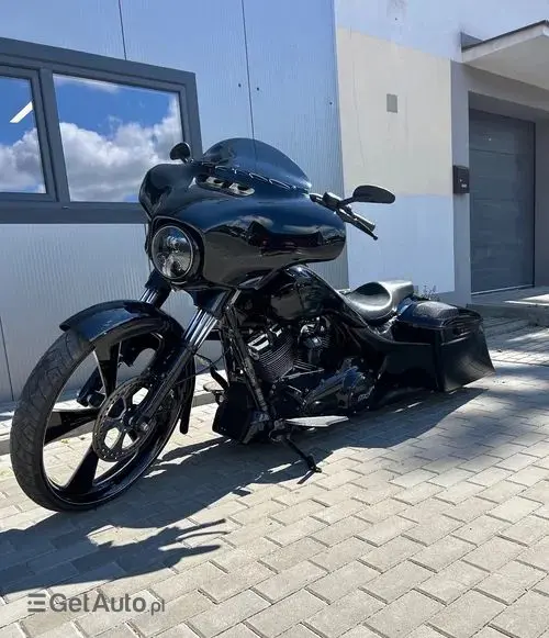 HARLEY-DAVIDSON Street 