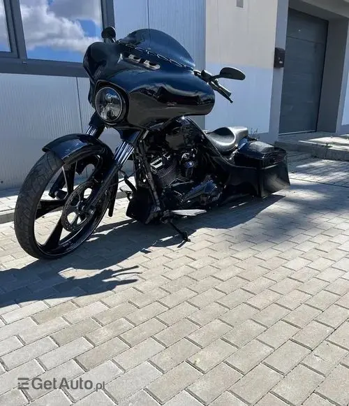 HARLEY-DAVIDSON Street 