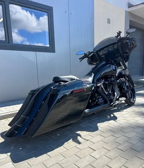 HARLEY-DAVIDSON Street 