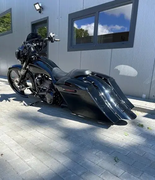 HARLEY-DAVIDSON Street 