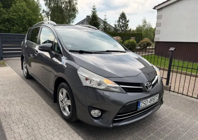 TOYOTA Verso 1.8 7-Sitzer Executive