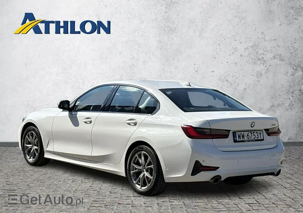 BMW Seria 3 318i Sport Line