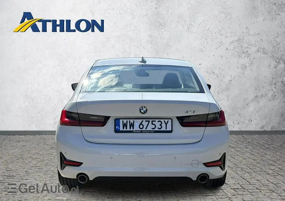 BMW Seria 3 318i Sport Line