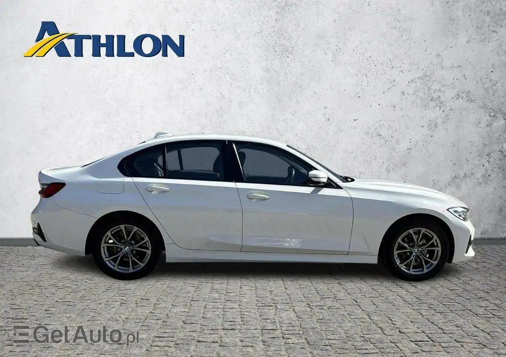 BMW Seria 3 318i Sport Line