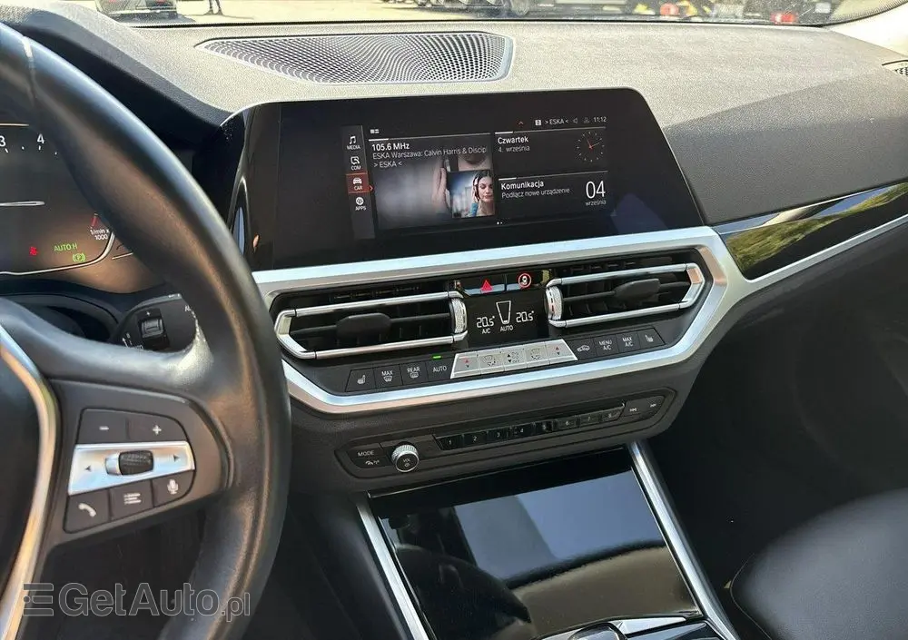 BMW Seria 3 318i Sport Line