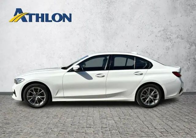 BMW Seria 3 318i Sport Line